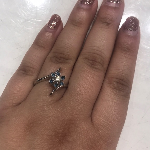 Silver ring - Picture 5 of 5